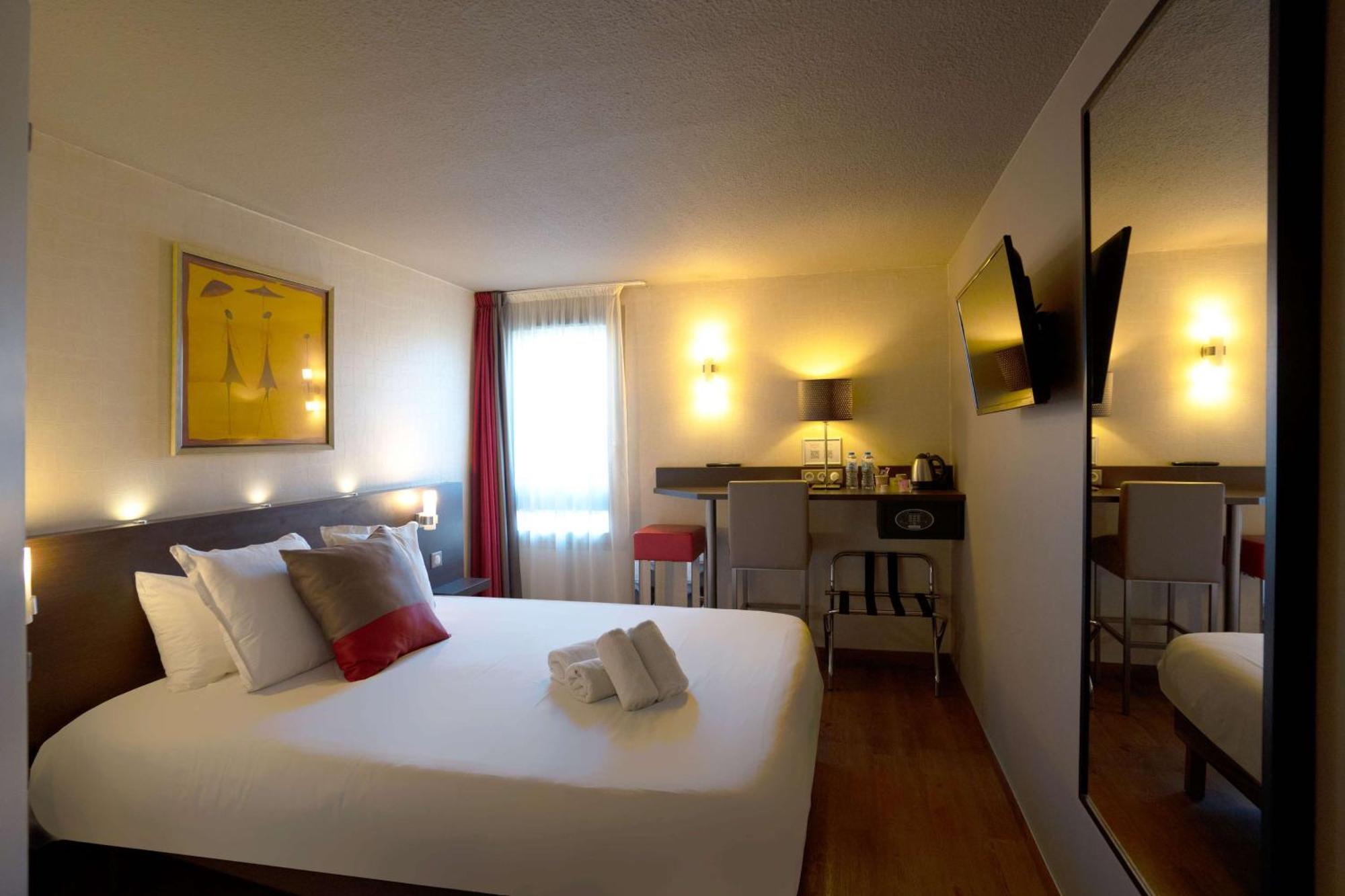Best Western L'Atelier 117 Maubeuge Exterior foto